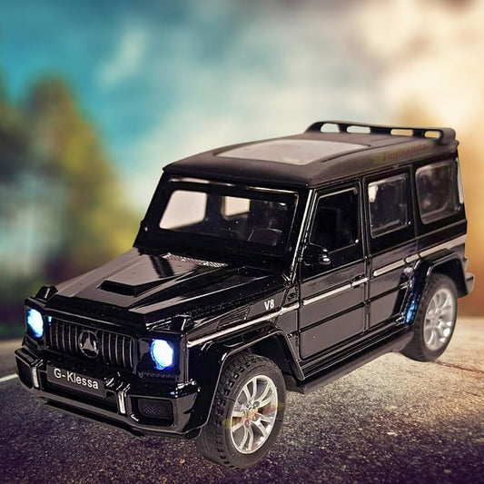 Diecast G-Wagon Eject Smock Fog AMG Toy Car, Pull Back Alloy Simulation Car (BLACK)