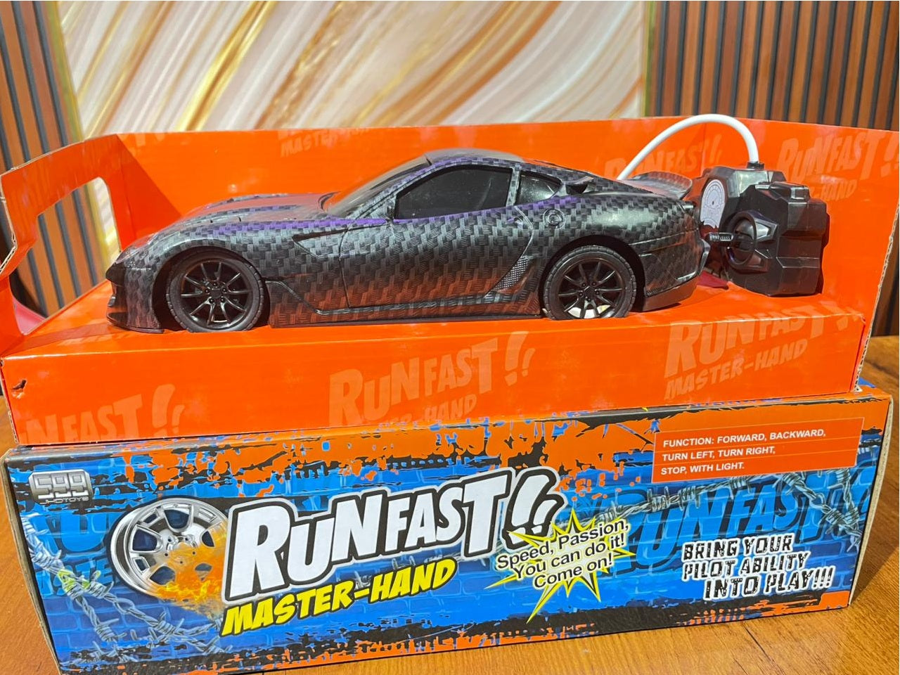 Run fast master mind Remote Control Toy Car Electric Chargeable 3d Lightning